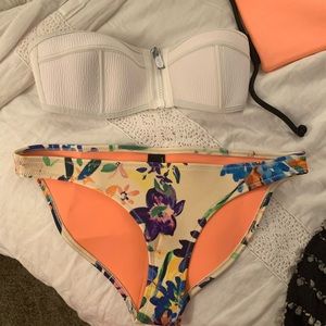 Triangl Bikini Set